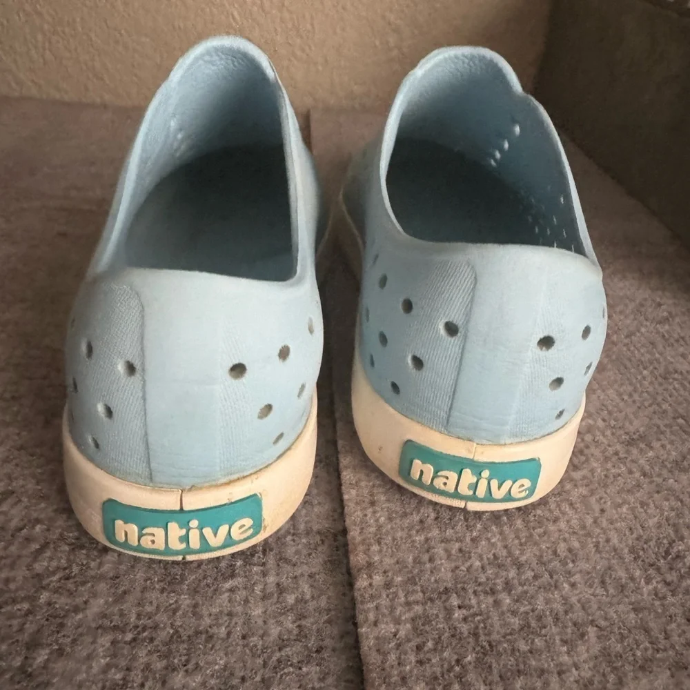 Big Kids Native Shoes Jefferson Light‎ Blue Sneakers Size 3